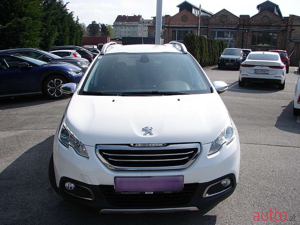 2015' Peugeot 2008 photo #5