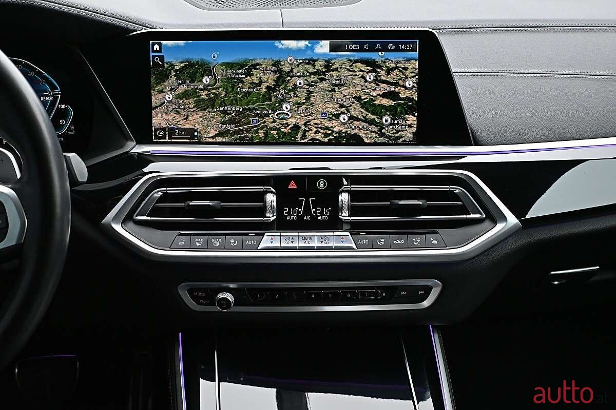 2022' BMW X5 photo #5