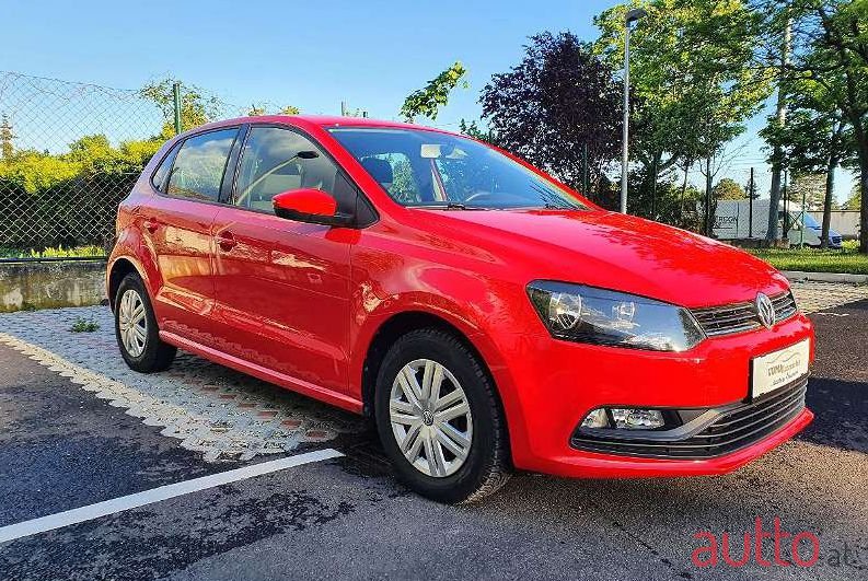 2016' Volkswagen Polo photo #2