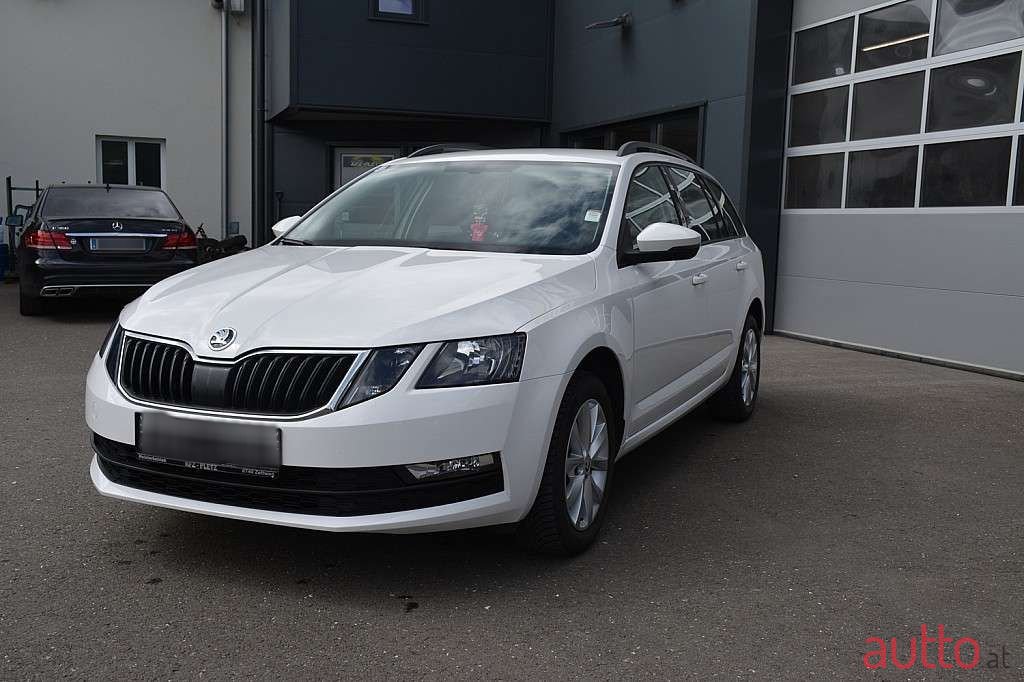 2017' Skoda Octavia photo #3