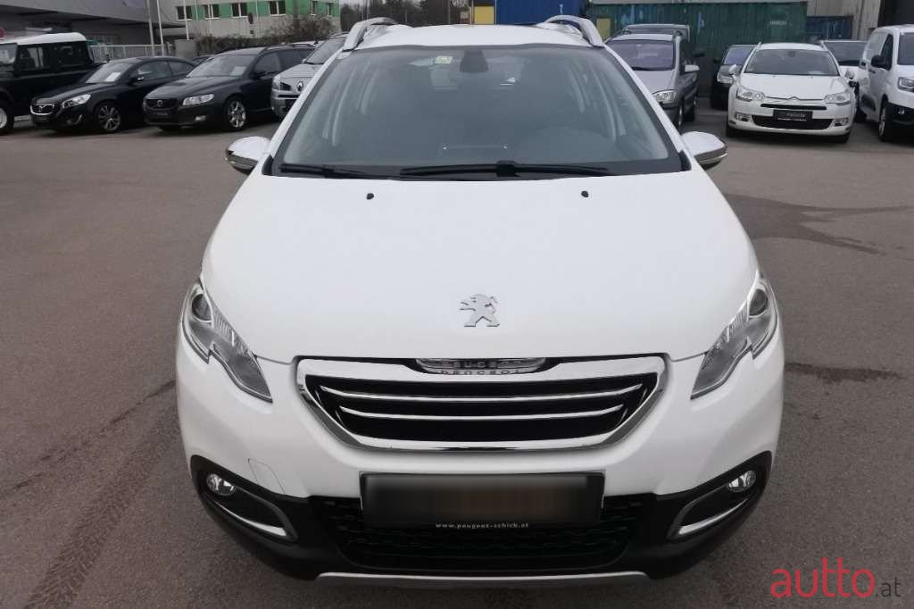 2013' Peugeot 2008 photo #3