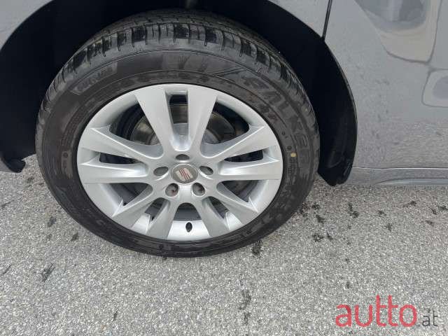 2015' SEAT Alhambra photo #4