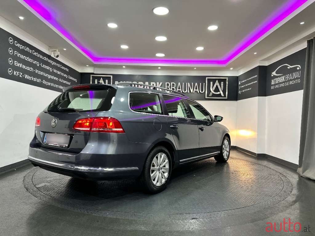 2012' Volkswagen Passat photo #6