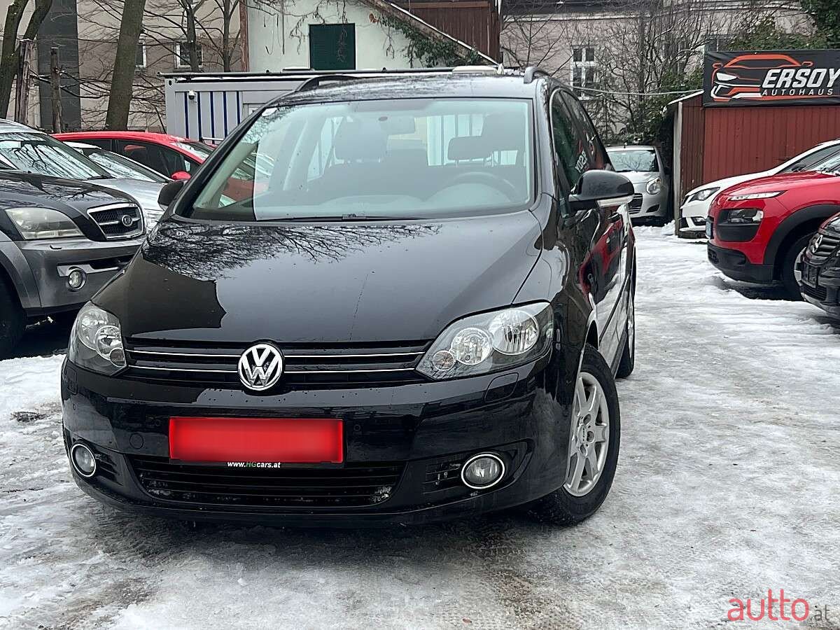 2014' Volkswagen Golf photo #2