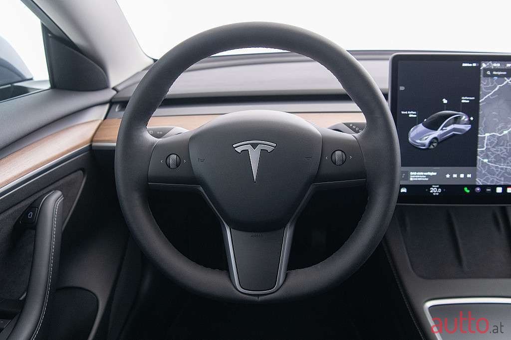 2022' Tesla Model 3 photo #5