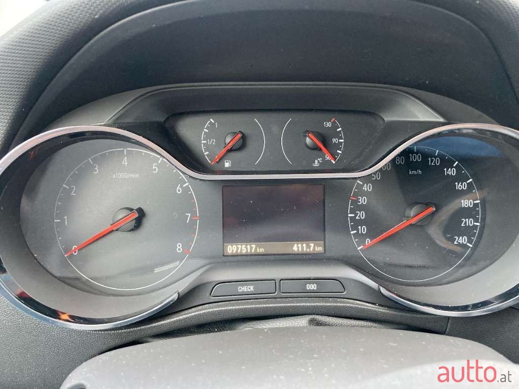 2018' Opel Crossland photo #5