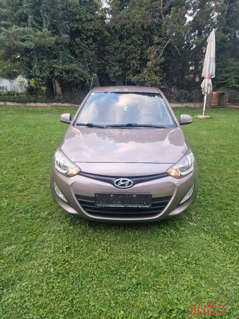 2013' Hyundai i20 photo #2