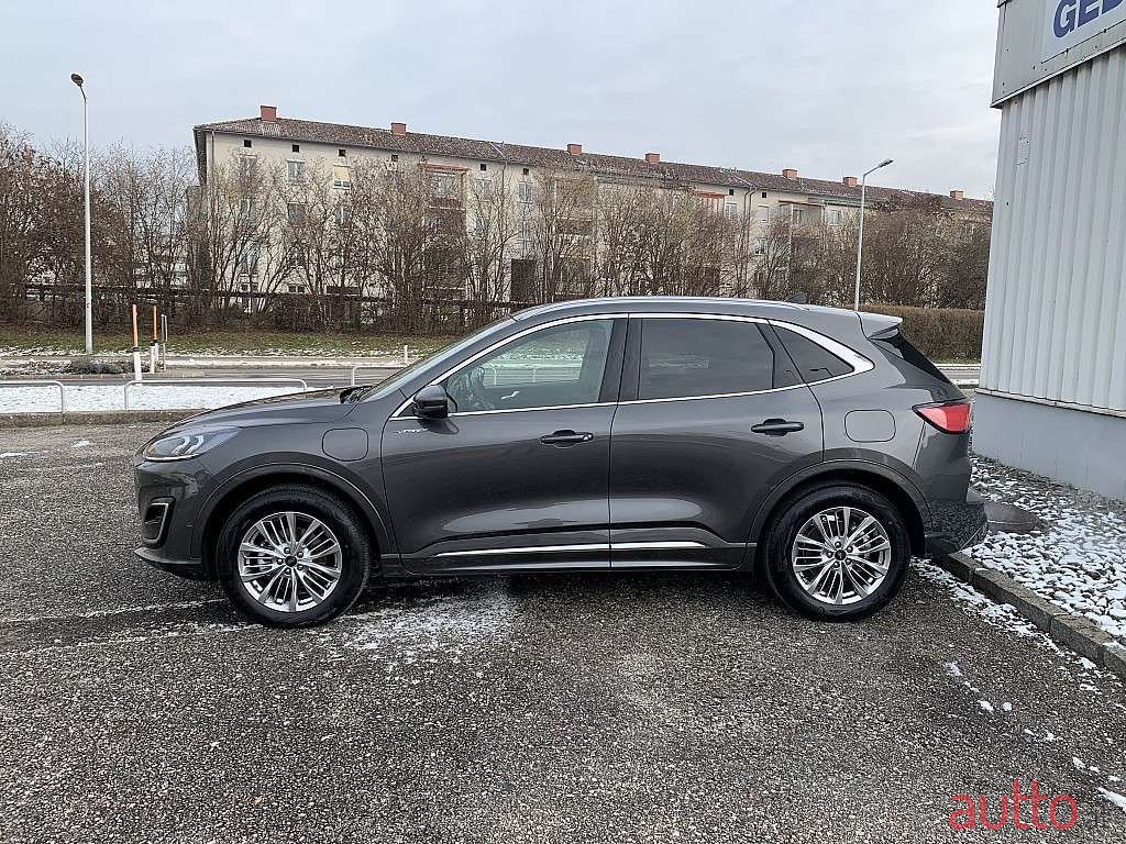 2022' Ford Kuga photo #3