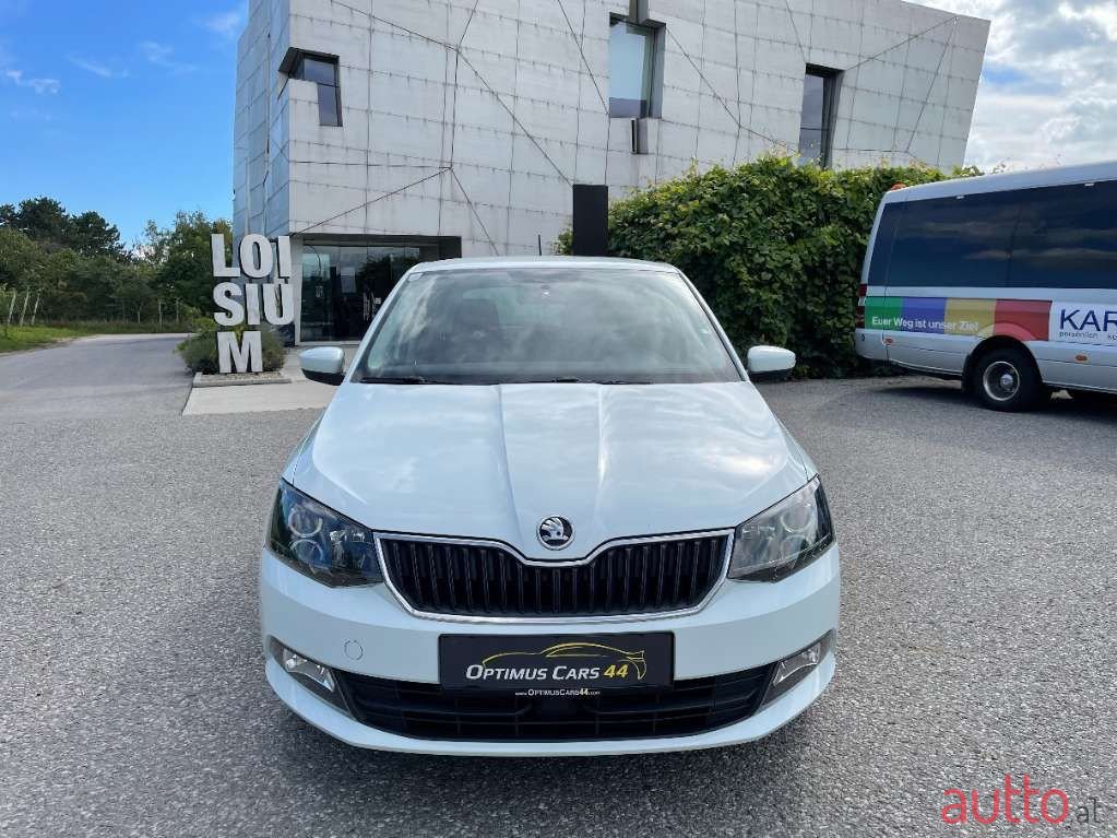 2015' Skoda Fabia photo #1