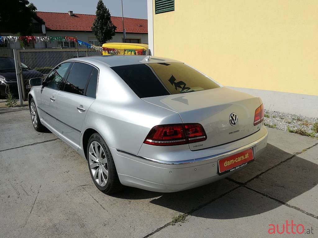 2015' Volkswagen Phaeton photo #5