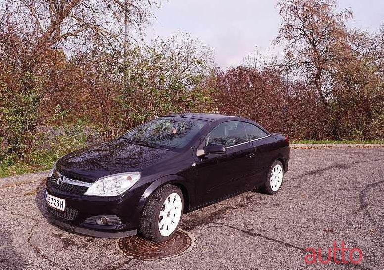 2007' Opel Astra photo #1