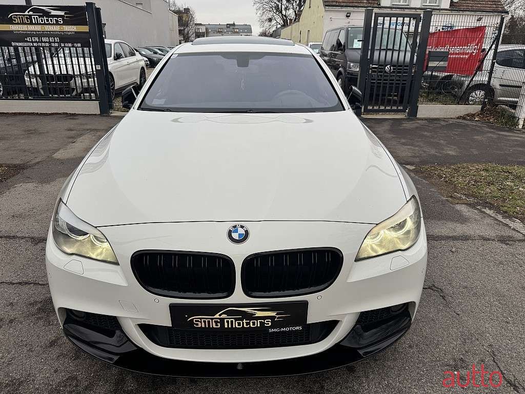 2013' BMW 5Er-Reihe photo #5