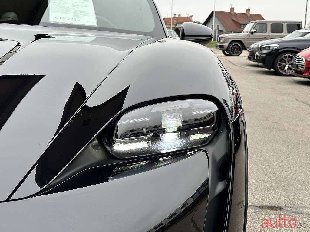2023' Porsche Taycan photo #6