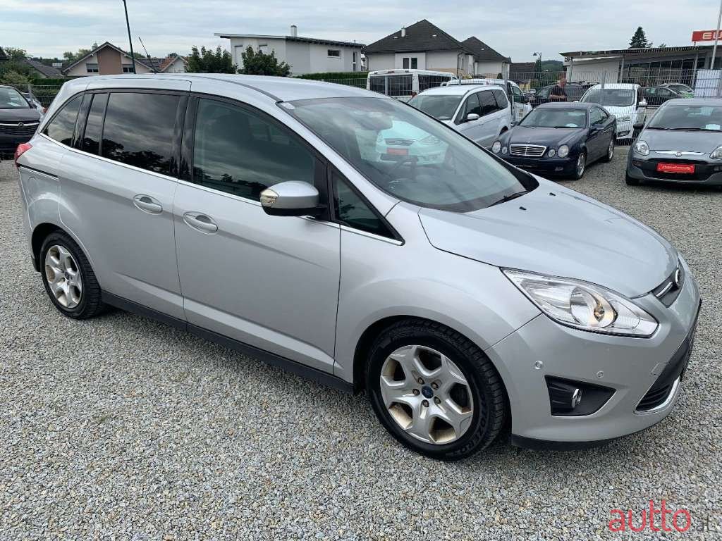 2011' Ford C-MAX photo #4