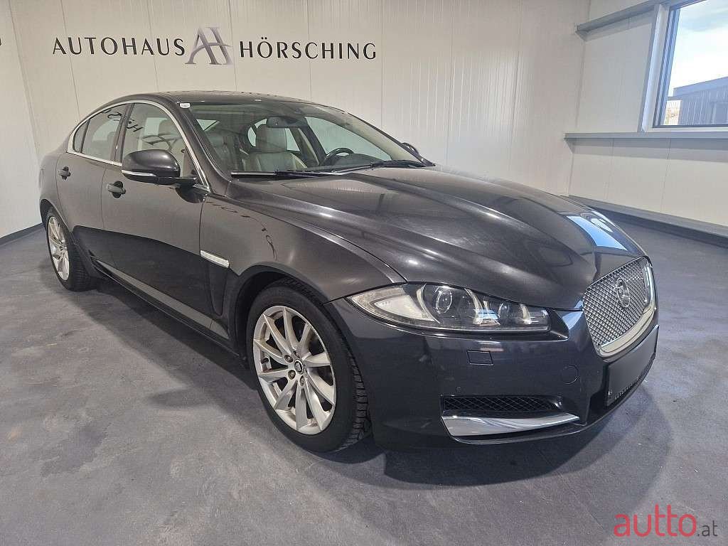 2012' Jaguar XF photo #1