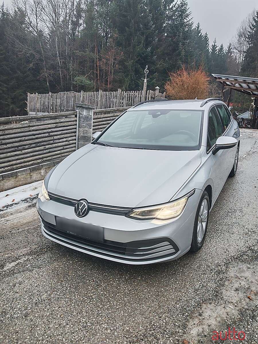 2022' Volkswagen Golf photo #1