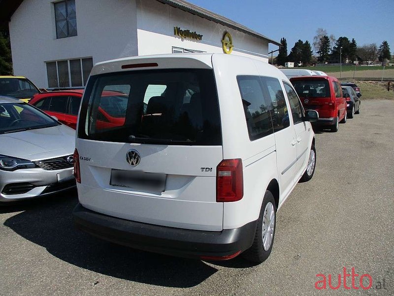 2016' Volkswagen Caddy photo #4