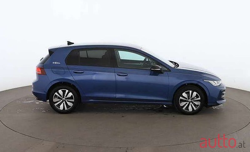 2024' Volkswagen Golf photo #2