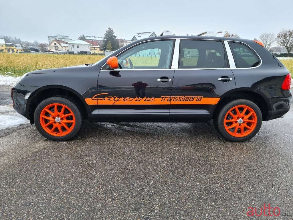2004' Porsche Cayenne photo #5
