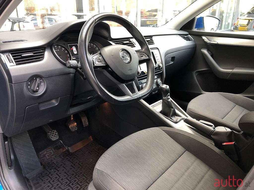 2016' Skoda Octavia photo #6