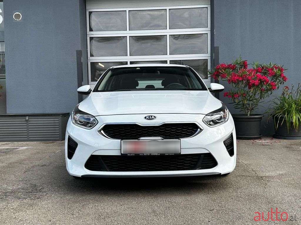 2021' Kia Ceed photo #2