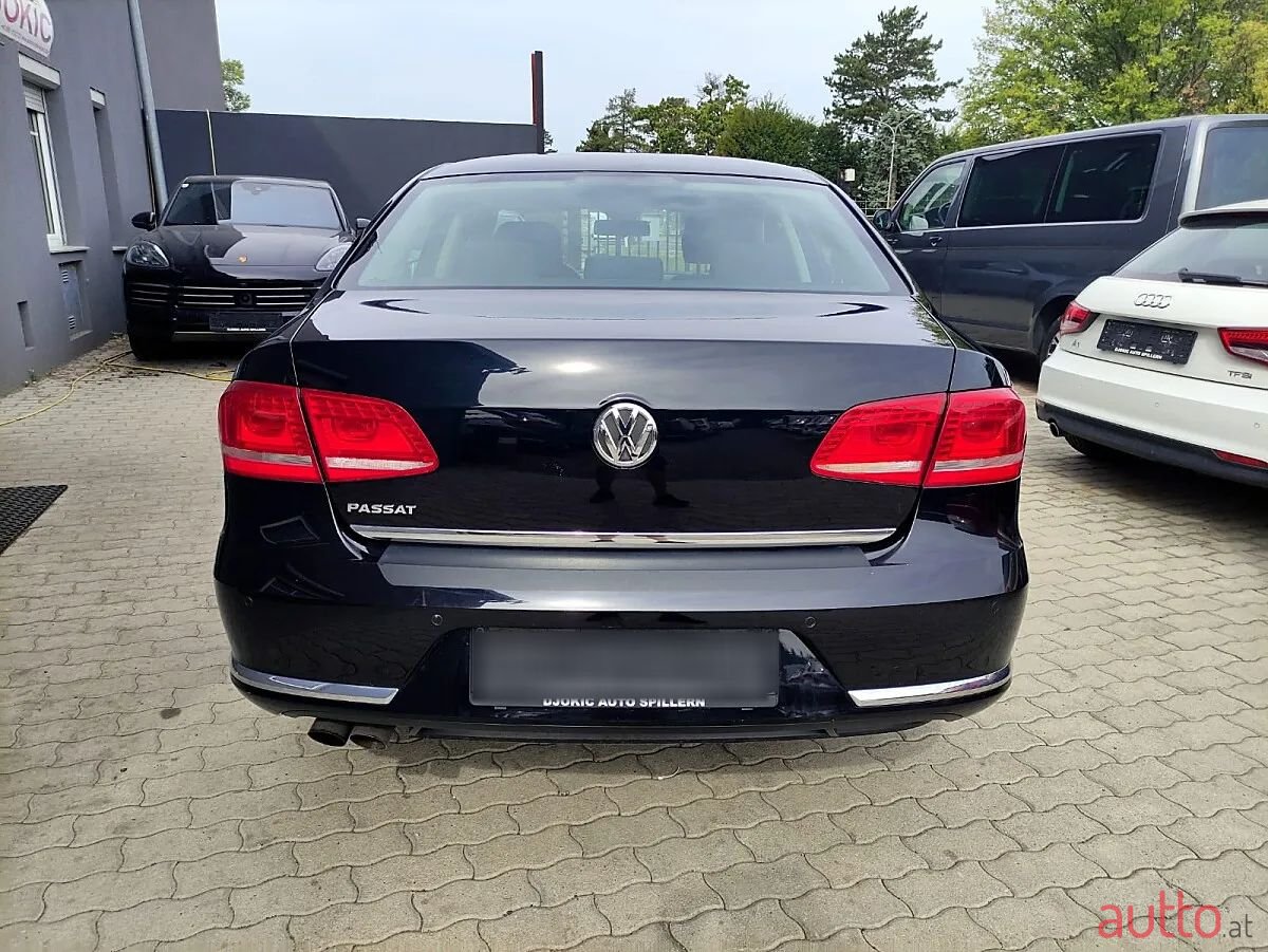 2013' Volkswagen Passat photo #6