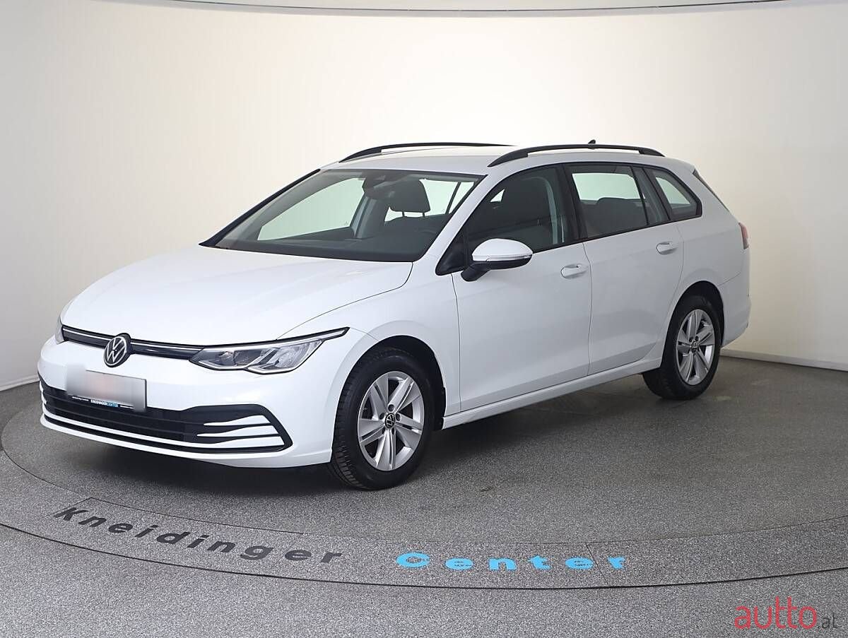 2022' Volkswagen Golf photo #2