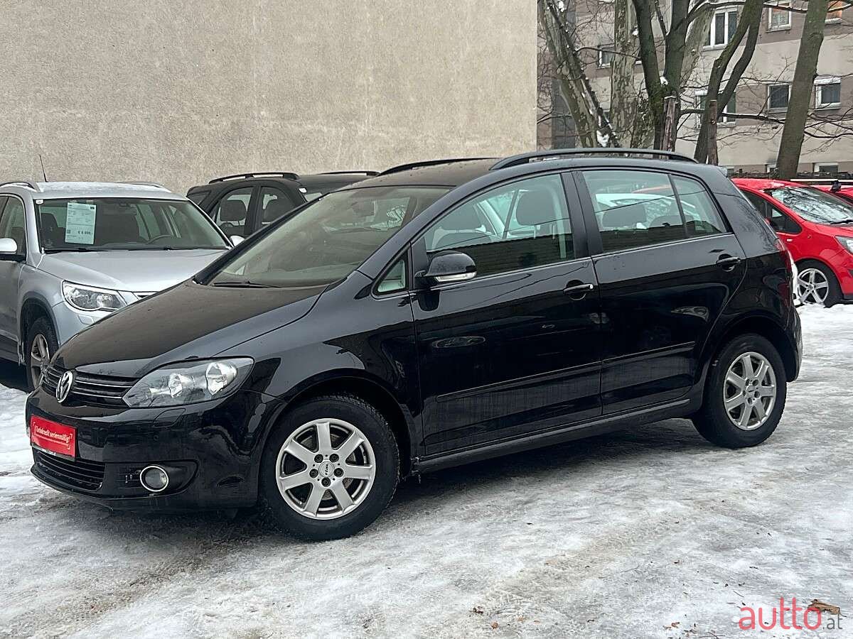 2014' Volkswagen Golf photo #5