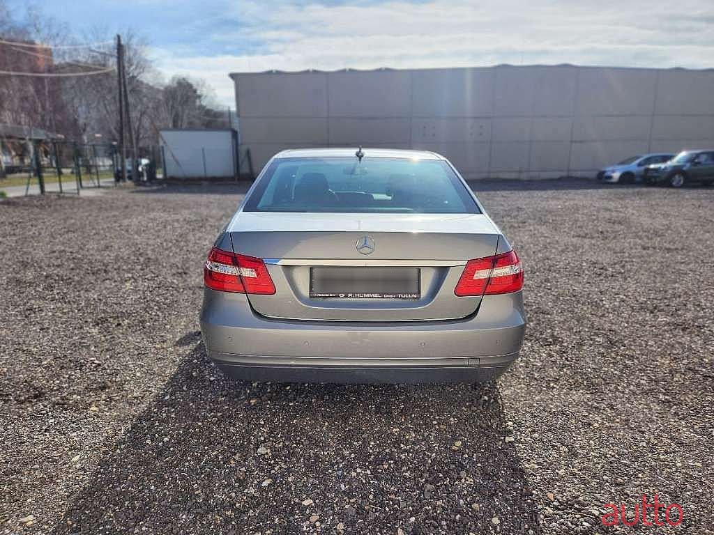 2010' Mercedes-Benz E-Klasse photo #5