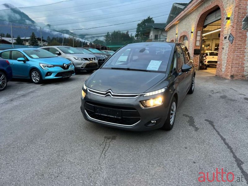 2014' Citroen C4 Picasso photo #3