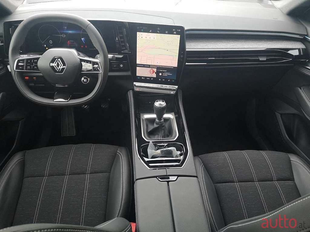 2023' Renault Austral photo #4