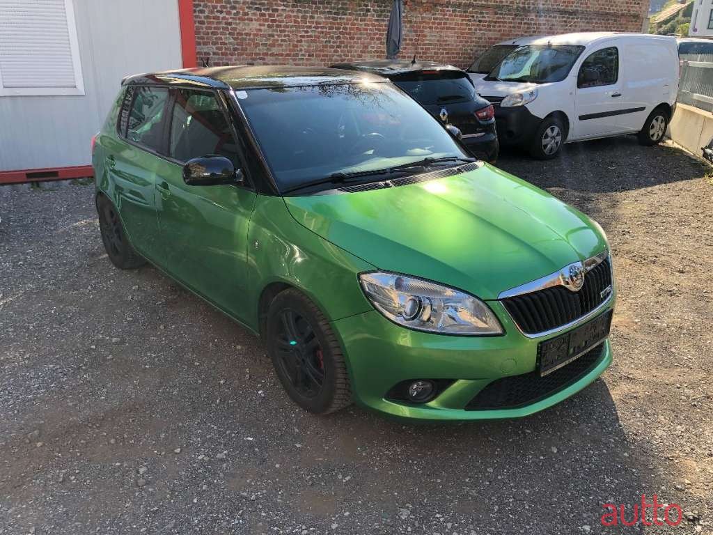 2010' Skoda Fabia photo #2