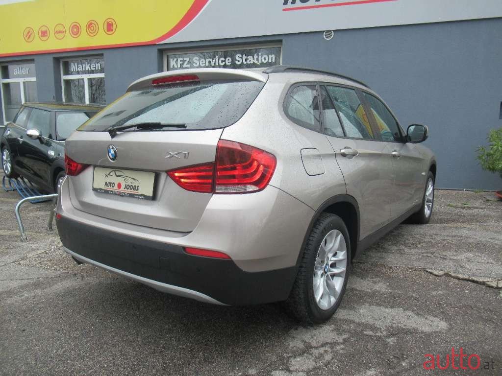 2011' BMW X1 photo #5