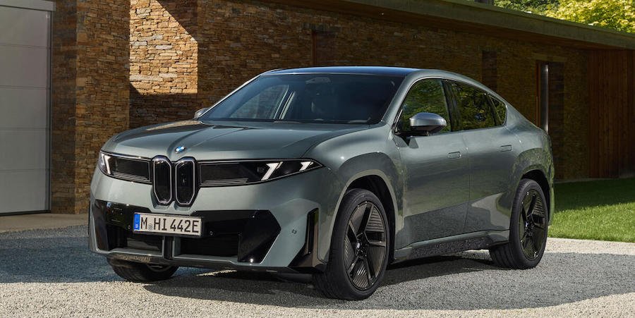 BMW iX4