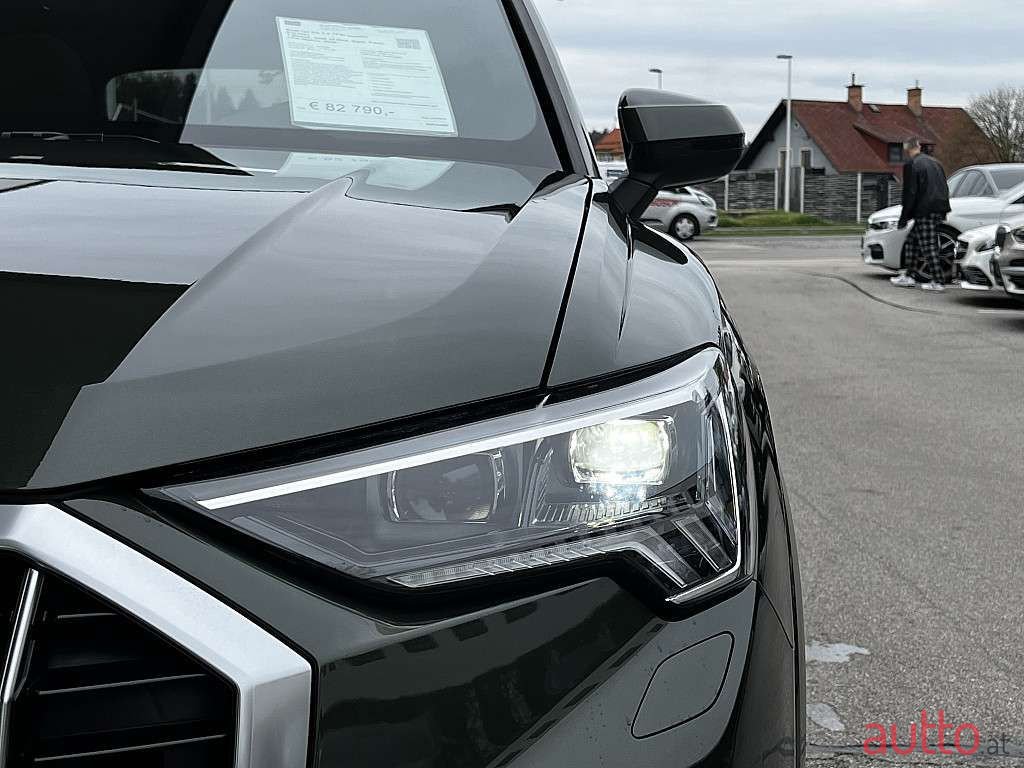 2020' Audi Q3 photo #6