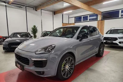 2016' Porsche Cayenne