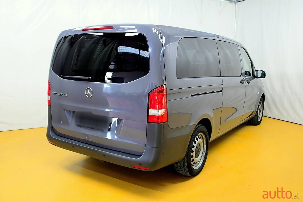 2020' Mercedes-Benz Vito photo #3