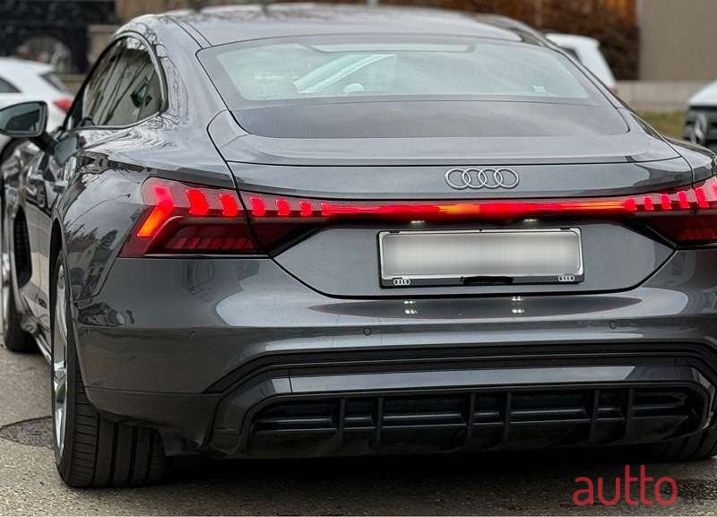 2021' Audi e-tron GT photo #3