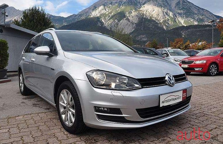 2015' Volkswagen Golf photo #1