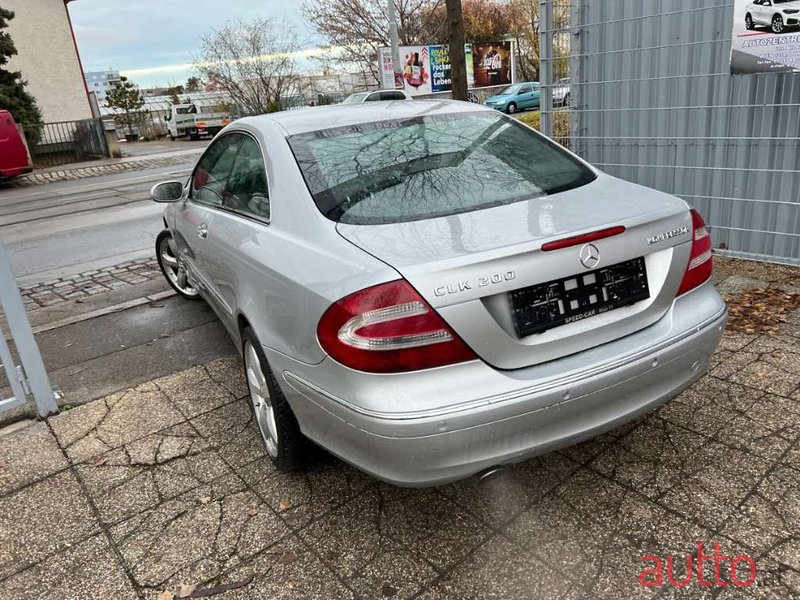 2004' Mercedes-Benz Clk-Klasse photo #6