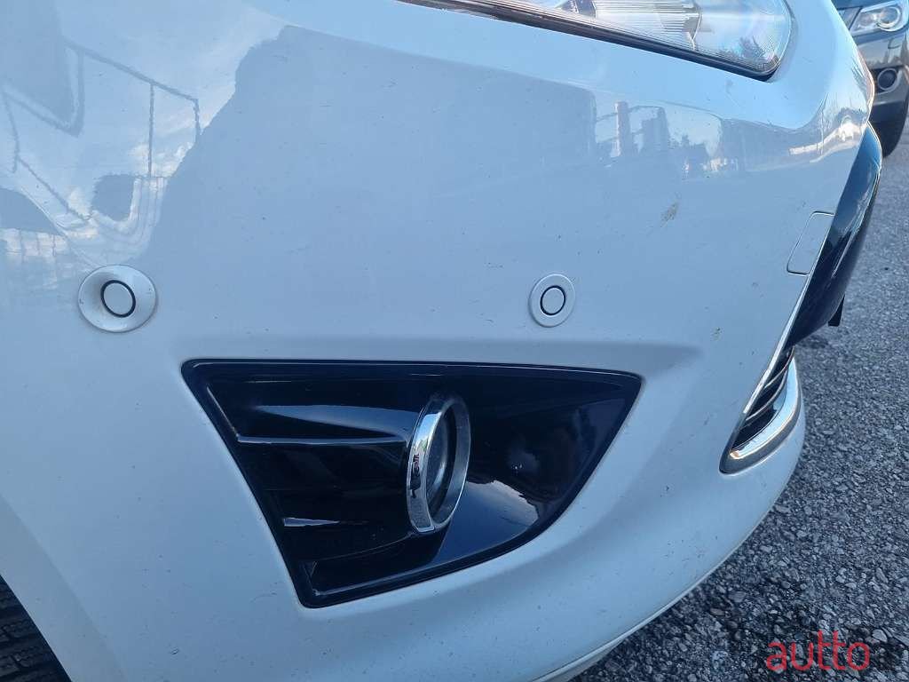 2012' Ford C-MAX photo #5