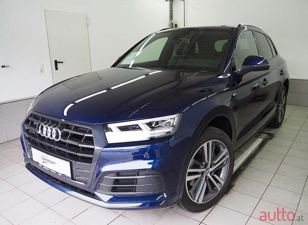 2019' Audi Q5 photo #1