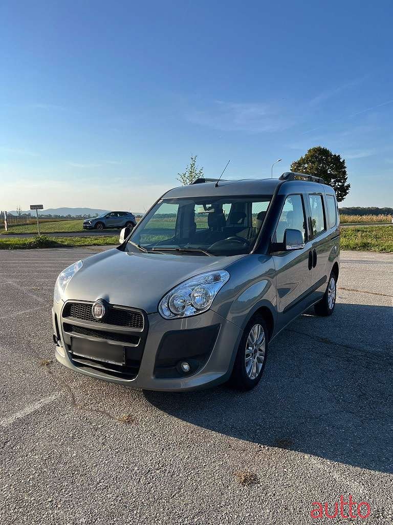 2010' Fiat Doblo photo #3