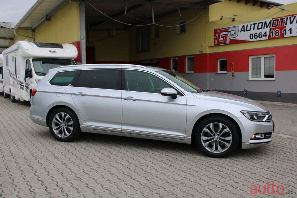 2016' Volkswagen Passat photo #3