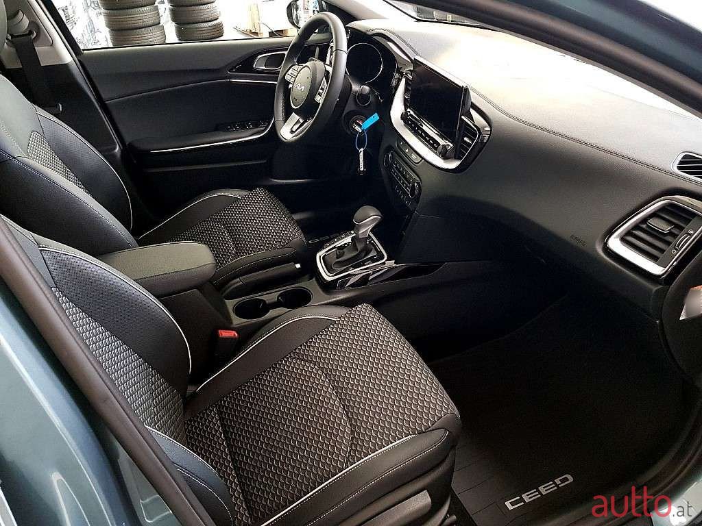 2023' Kia Ceed photo #3