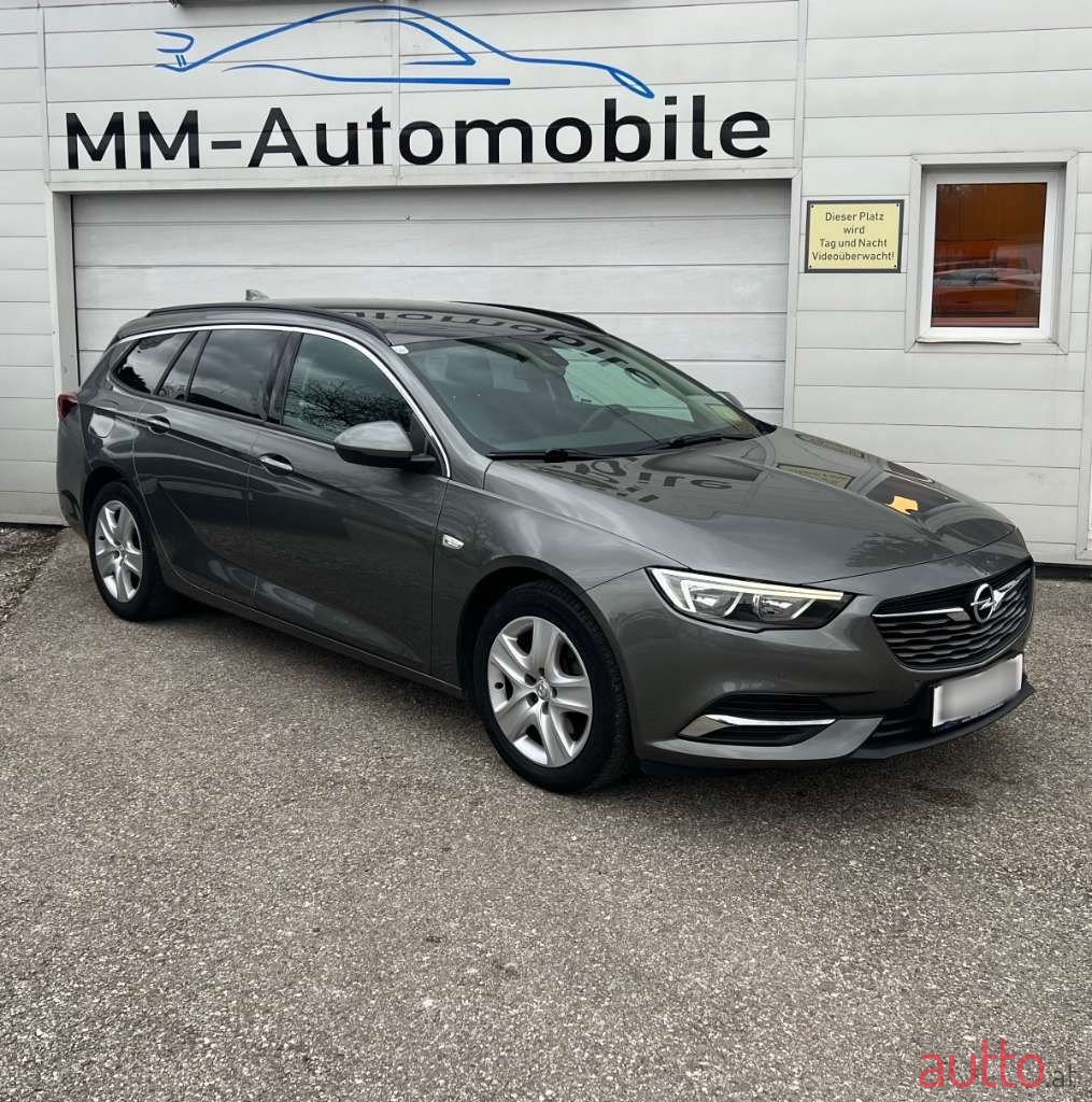 2017' Opel Insignia photo #1