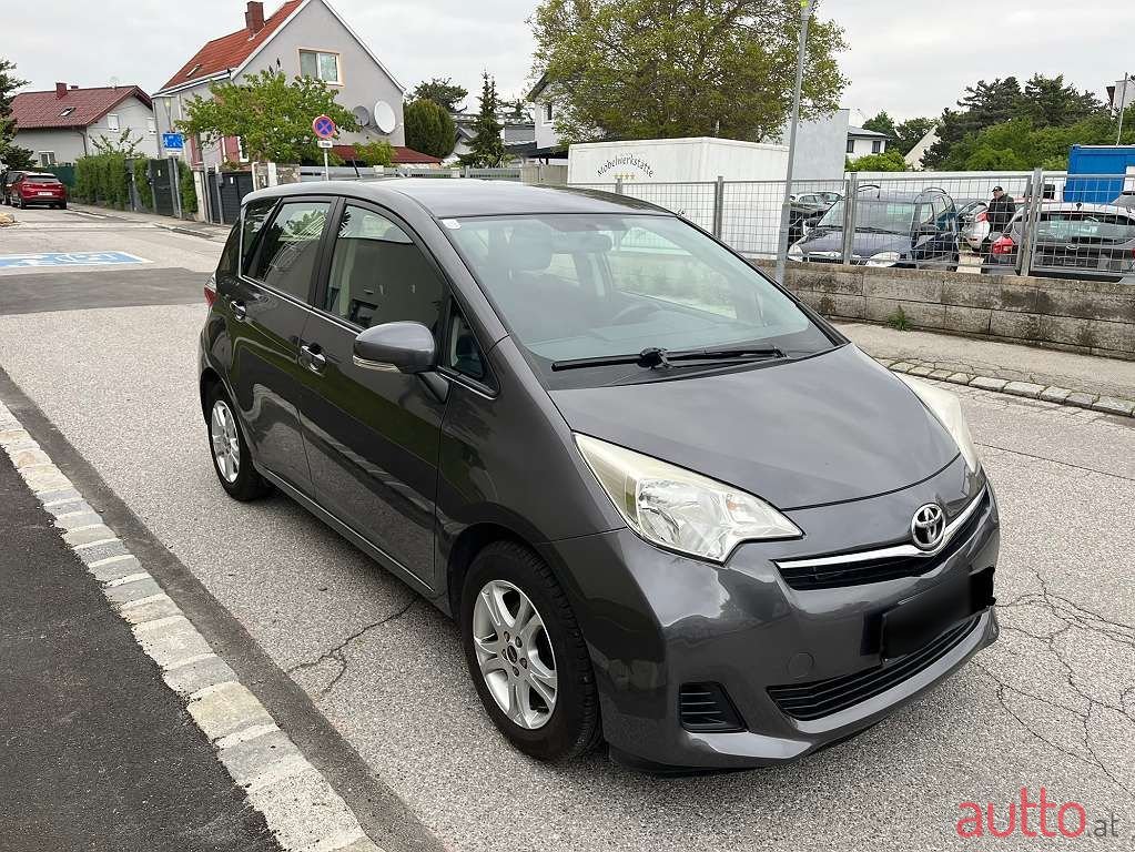 2012' Toyota Verso photo #4