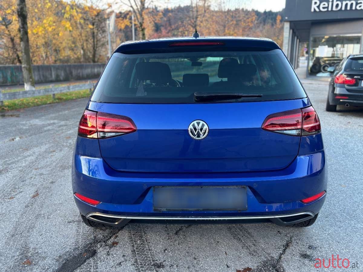 2018' Volkswagen Golf photo #4