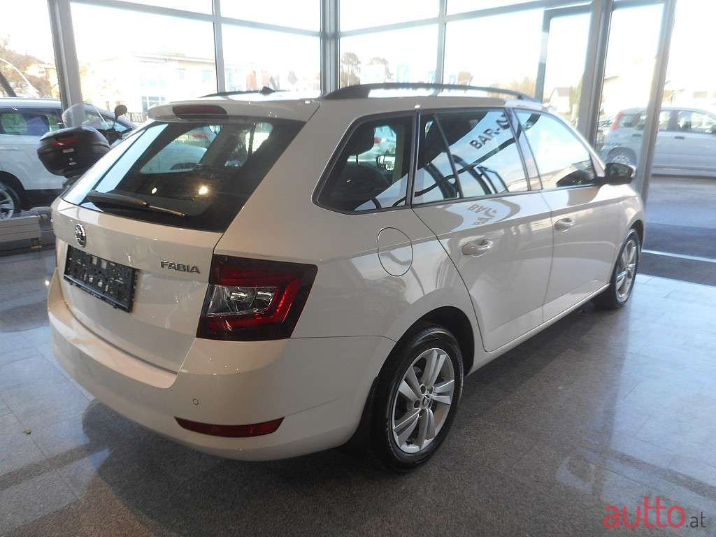 2019' Skoda Fabia photo #6