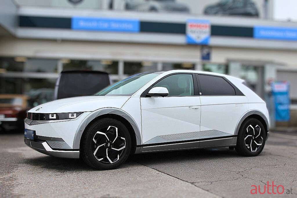 2022' Hyundai Ioniq 5 photo #1